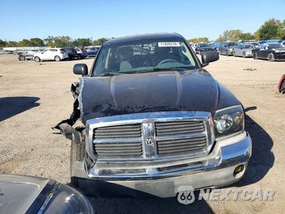 Piąte zdjęcie samochodu w środku: 2005 DODGE DAKOTA QUAD SLT VIN:1D7HE48N45S365519 - miniatura