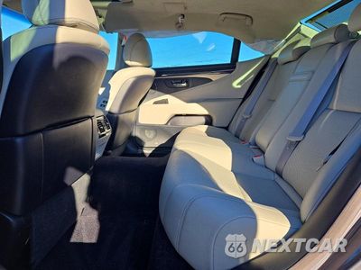 Zdjęcie 10 z 12 samochodu: 2015 LEXUS LS 460L VIN:JTHGL5EF3F5055780 - miniatura