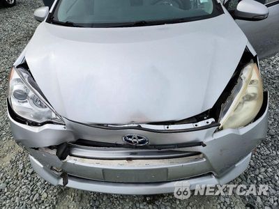 Zdjęcie 11 z 13 samochodu: 2012 TOYOTA PRIUS C ONE VIN:JTDKDTB38C1006066 - miniatura