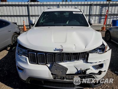 Piąte zdjęcie samochodu w środku: 2018 JEEP GRAND CHEROKEE LAREDO VIN:1C4RJFAG9JC350570 - miniatura