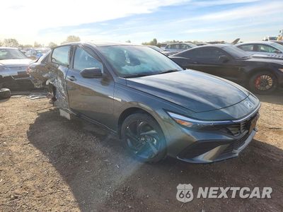 Czwarte zdjęcie samochodu z boku: 2026 HYUNDAI ELANTRA SEL SPORT VIN:KMHLM4DG3TU199893 - miniatura
