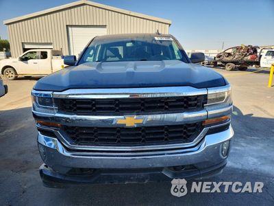 Piąte zdjęcie samochodu w środku: 2018 CHEVROLET SILVERADO K1500 LT VIN:1GCVKREC0JZ289241 - miniatura