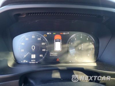 Zdjęcie 9 z 13 samochodu: 2019 VOLVO XC40 T5 MOMENTUM VIN:YV4162UK5K2128491 - miniatura