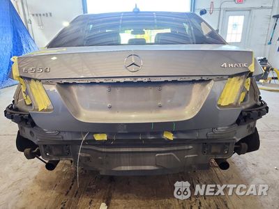 Zdjęcie 6 z 12 samochodu: 2012 MERCEDES-BENZ E 550 4MATIC VIN:WDDHF9BBXCA527097 - miniatura