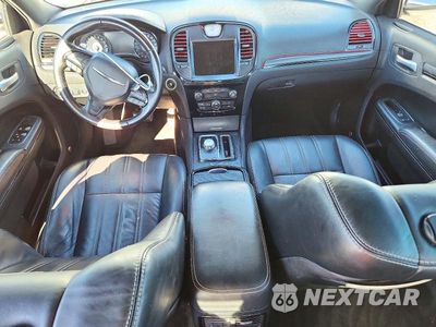 Zdjęcie 8 z 12 samochodu: 2015 CHRYSLER 300 S VIN:2C3CCABG3FH802796 - miniatura