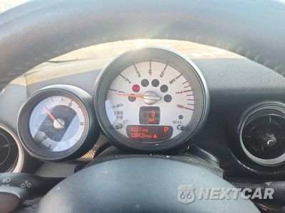 Zdjęcie 9 z 12 samochodu: 2012 MINI COOPER S VIN:WMWZP3C50CT250527 - miniatura