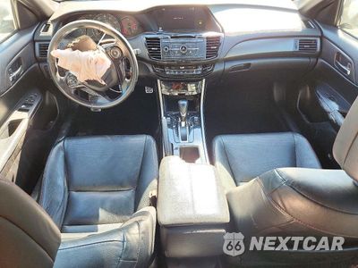 Zdjęcie 8 z 13 samochodu: 2017 HONDA ACCORD SPORT SPECIAL EDITION VIN:1HGCR2F10HA169277 - miniatura