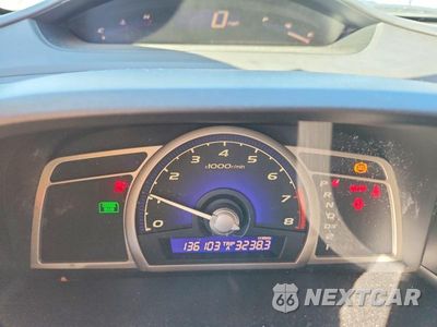 Zdjęcie 9 z 12 samochodu: 2010 HONDA CIVIC LX VIN:19XFA1F51AE061169 - miniatura