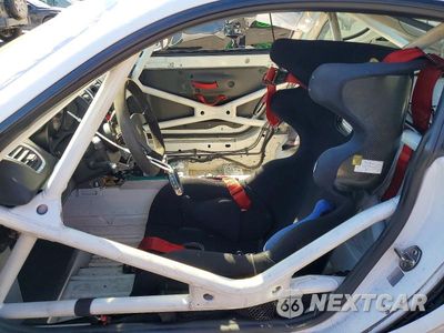 Zdjęcie 7 z 13 samochodu: 2016 PORSCHE CAYMAN GT4 VIN:WP0ZZZ98ZGK199692 - miniatura