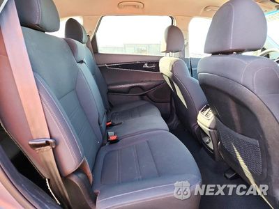 Zdjęcie 11 z 13 samochodu: 2019 KIA SORENTO L VIN:5XYPG4A38KG596658 - miniatura