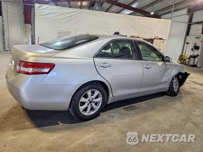 Trzecie zdjęcie samochodu z tyłu: 2011 TOYOTA CAMRY LE VIN:4T4BF3EK6BR173117 - miniatura