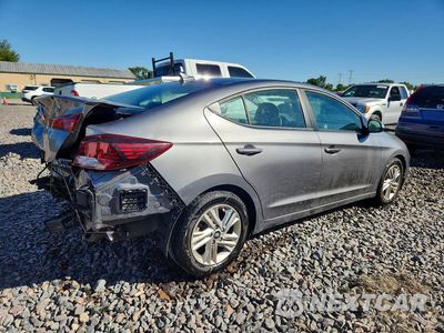 Trzecie zdjęcie samochodu z tyłu: 2020 HYUNDAI ELANTRA SEL VIN:5NPD84LF1LH518899 - miniatura