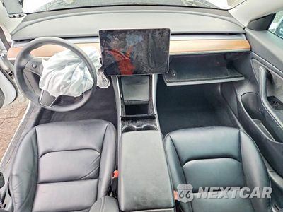 Zdjęcie 8 z 12 samochodu: 2020 TESLA MODEL 3 VIN:5YJ3E1EB7LF619294 - miniatura