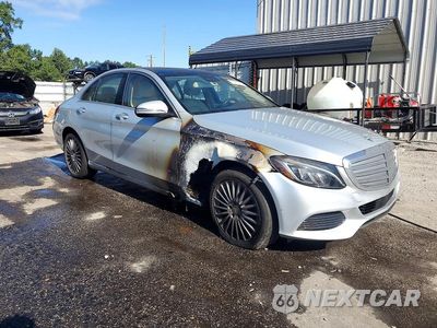 Czwarte zdjęcie samochodu z boku: 2016 MERCEDES-BENZ C 300 VIN:55SWF4JB2GU121171 - miniatura