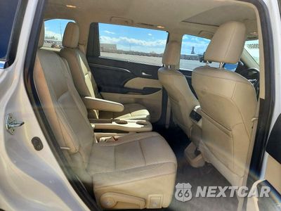 Zdjęcie 11 z 13 samochodu: 2015 TOYOTA HIGHLANDER LIMITED VIN:5TDDKRFH9FS083530 - miniatura
