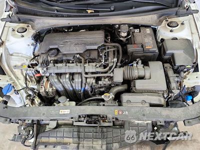 Zdjęcie 11 z 13 samochodu: 2024 HYUNDAI ELANTRA LIMITED VIN:KMHLP4DG5RU744976 - miniatura