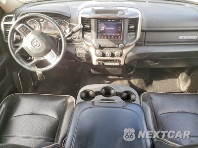 Zdjęcie 8 z 12 samochodu: 2021 RAM 2500 LARAMIE VIN:3C6UR5FL5MG675812 - miniatura