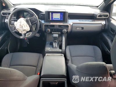 Zdjęcie 8 z 12 samochodu: 2025 TOYOTA TACOMA SR5 VIN:3TYKB5FN0ST019686 - miniatura