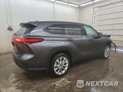 Trzecie zdjęcie samochodu z tyłu: 2023 TOYOTA HIGHLANDER LIMITED VIN:5TDKDRBH9PS031582 - miniatura