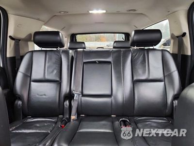 Zdjęcie 10 z 13 samochodu: 2008 CHEVROLET SUBURBAN K1500 LS VIN:3GNFK16338G183503 - miniatura