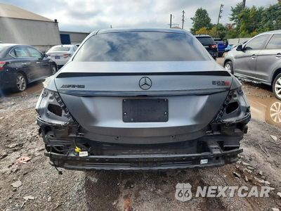 Zdjęcie 6 z 13 samochodu: 2018 MERCEDES-BENZ E 63 AMG-S VIN:WDDZF8KB2JA450334 - miniatura