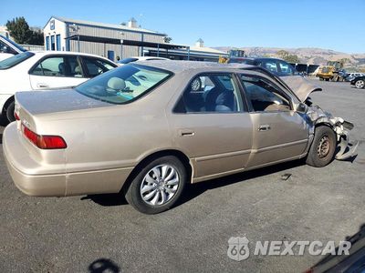 Trzecie zdjęcie samochodu z tyłu: 1998 TOYOTA CAMRY LE VIN:JT2BG22K6W0187454 - miniatura