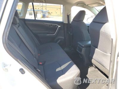 Zdjęcie 11 z 14 samochodu: 2019 TOYOTA RAV4 LE VIN:JTMG1RFV7KJ012405 - miniatura