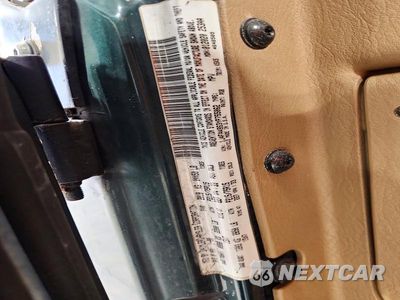 Zdjęcie 13 z 13 samochodu: 2000 JEEP WRANGLER / TJ SPORT VIN:1J4FA49S3YP755062 - miniatura
