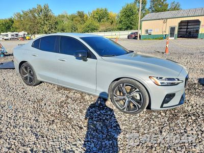 Czwarte zdjęcie samochodu z boku: 2024 VOLVO S60 ULTIMATE VIN:7JRL12TM9RG294699 - miniatura