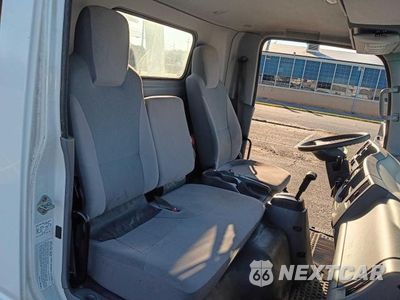 Piąte zdjęcie samochodu w środku: 2016 ISUZU NQR VIN:JALE5W164G7900557 - miniatura
