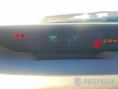 Zdjęcie 9 z 13 samochodu: 2005 TOYOTA PRIUS BASE VIN:JTDKB20U353033713 - miniatura