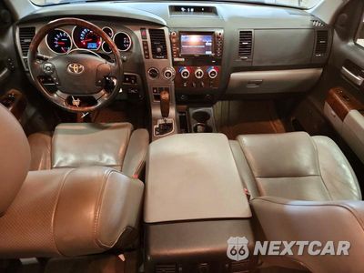 Zdjęcie 8 z 12 samochodu: 2010 TOYOTA TUNDRA CREWMAX LIMITED VIN:5TFHW5F10AX139603 - miniatura