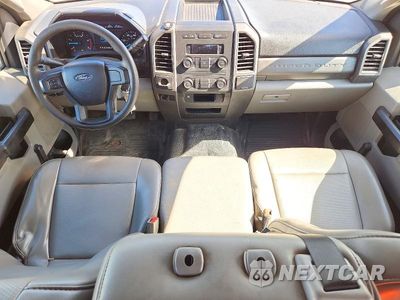 Zdjęcie 8 z 12 samochodu: 2019 FORD F350 SUPER DUTY VIN:1FT8W3CT2KEE87202 - miniatura