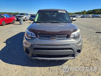 Piąte zdjęcie samochodu w środku: 2017 KIA SOUL BASE VIN:KNDJN2A27H7485452 - miniatura