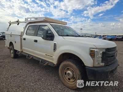 Czwarte zdjęcie samochodu z boku: 2019 FORD F350 SUPER DUTY VIN:1FD7W3BT6KED19586 - miniatura