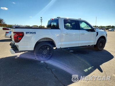 Trzecie zdjęcie samochodu z tyłu: 2026 FORD F150 LARIAT VIN:1FTFW5L57TFA06716 - miniatura