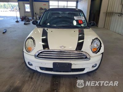 Piąte zdjęcie samochodu w środku: 2010 MINI COOPER VIN:WMWMF3C51ATZ23416 - miniatura