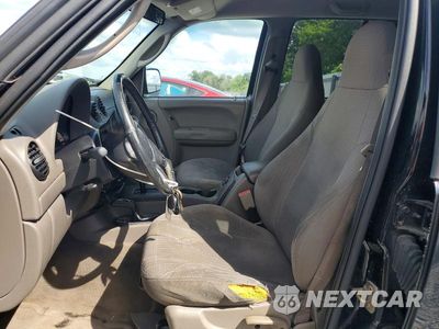 Zdjęcie 7 z 13 samochodu: 2004 JEEP LIBERTY SPORT VIN:1J4GL48KX4W255254 - miniatura