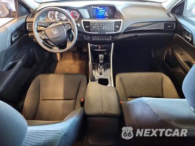 Zdjęcie 8 z 13 samochodu: 2017 HONDA ACCORD LX VIN:1HGCR2F35HA117080 - miniatura