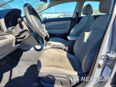 Zdjęcie 7 z 13 samochodu: 2017 HYUNDAI ELANTRA SE VIN:5NPD84LFXHH009174 - miniatura