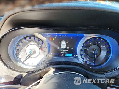 Zdjęcie 9 z 12 samochodu: 2018 CHRYSLER 300 S VIN:2C3CCAGG0JH296555 - miniatura