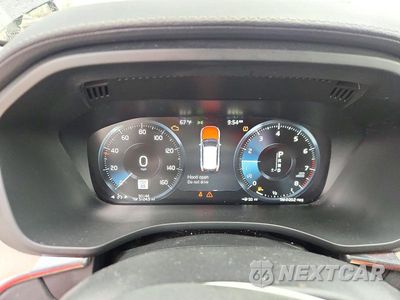 Zdjęcie 9 z 13 samochodu: 2021 VOLVO XC60 T5 INSCRIPTION VIN:YV4102RLXM1813713 - miniatura