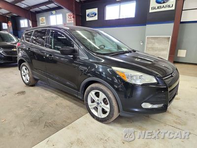 Czwarte zdjęcie samochodu z boku: 2015 FORD ESCAPE SE VIN:1FMCU9GXXFUA68571 - miniatura