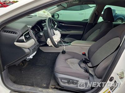 Zdjęcie 7 z 12 samochodu: 2019 TOYOTA CAMRY LE VIN:4T1B11HK3KU284829 - miniatura