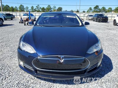 Piąte zdjęcie samochodu w środku: 2013 TESLA MODEL S VIN:5YJSA1DP2DFP17042 - miniatura