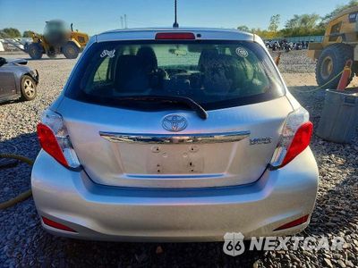 Zdjęcie 6 z 12 samochodu: 2013 TOYOTA YARIS 5-DOOR L VIN:JTDKTUD39DD564045 - miniatura