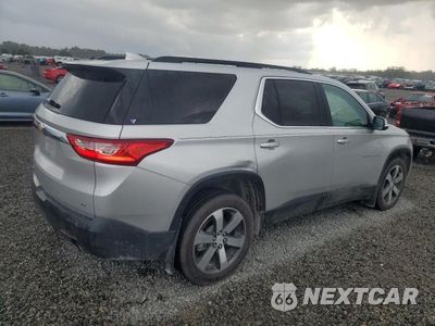 Trzecie zdjęcie samochodu z tyłu: 2020 CHEVROLET TRAVERSE LT VIN:1GNEVHKW7LJ135201 - miniatura