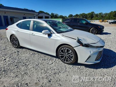 Czwarte zdjęcie samochodu z boku: 2025 TOYOTA CAMRY XLE VIN:4T1DAACK4SU192418 - miniatura