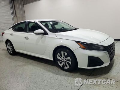 Czwarte zdjęcie samochodu z boku: 2023 NISSAN ALTIMA S VIN:1N4BL4BV8PN335185 - miniatura