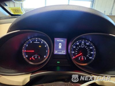 Zdjęcie 9 z 12 samochodu: 2016 HYUNDAI SANTA FE SPORT 2.4L VIN:5XYZTDLB8GG351679 - miniatura